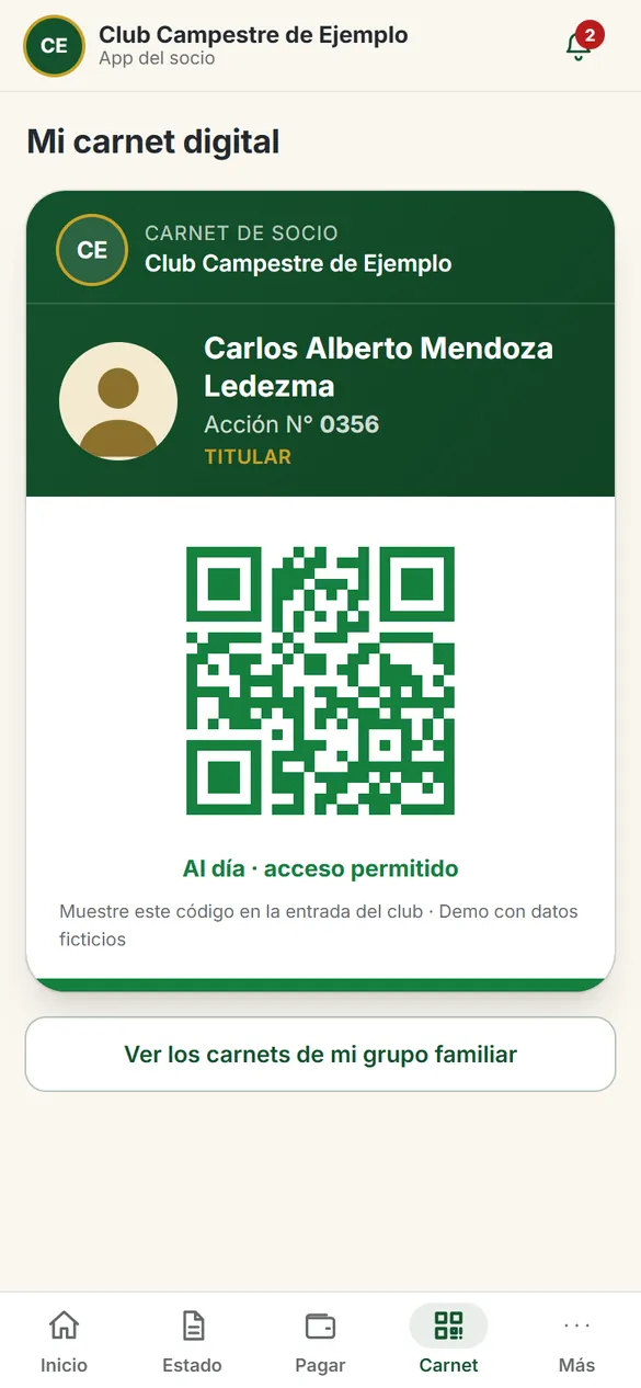 App del socio: carnet digital con código QR y la leyenda al día, acceso permitido (datos de ejemplo)